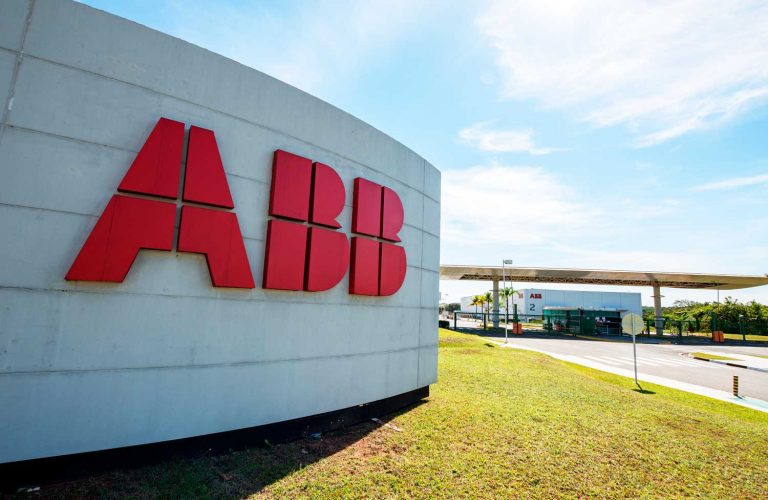 ABB amplia infraestrutura de recarga e impulsiona mobilidade elétrica no Brasil